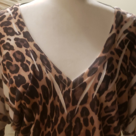 Crimson Ivy dress - Picture 2 of 2